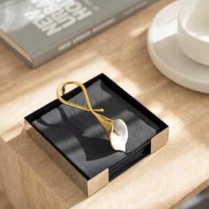 Khay giấy calla lily