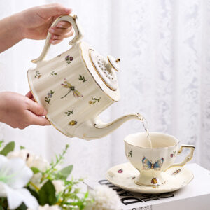 Set trà chiều họa tiết cánh bướm